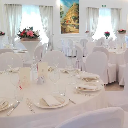 Semiramide Palace מלון