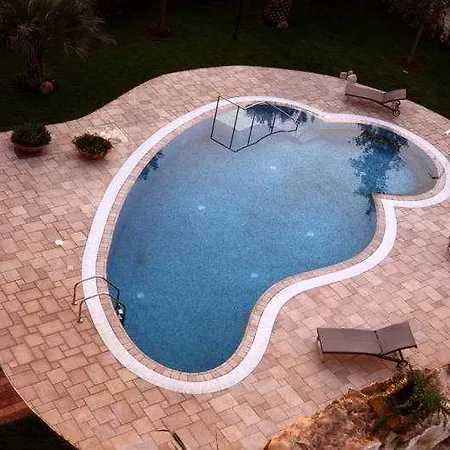 מלון Semiramide Palace 4*