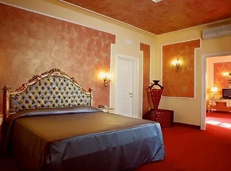 ホテル Semiramide Palace